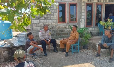 Bhabinkamtibmas-Fatukoa-Koordinasi-Bersama-PLT-Lurah,-Bahas-Keamanan-dan-Ketertiban.