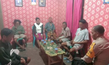 Bhabinkamtibmas-Naioni-Lakukan-Pendekatan-Persuasif-dan-Humanis,-Selesaikan-Konflik-Warga.