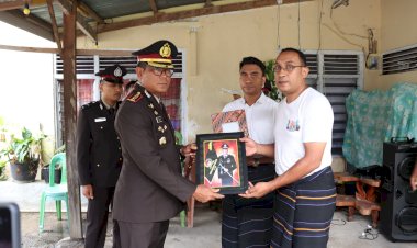 Polresta-Kupang-Kota-Gelar-Upacara-Pemakaman-Dinas-untuk-IPDA-Rafael-Sare