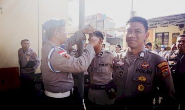 Sipropam-Polresta-Kupang-Kota-Gelar-Pemeriksaan-Sikap-Tampang-dan-Kelengkapan-Personel,-Wujudkan-Disiplin-dan-Profesionalisme.