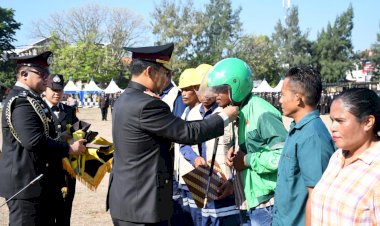Apel-Kebangsaan-Polda-NTT:-Ojol-dan-Buruh-Kompak-Jaga-Persatuan,-Tolak-Intoleransi-dan-Radikalisme.