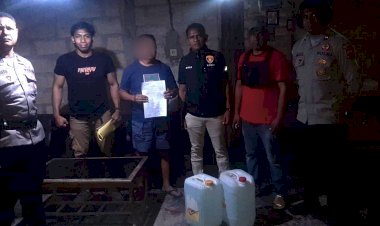 Kanit-Samapta-IPTU-Wempi-Pimpin-Patroli-KRYD,-Razia-Miras-dan-Amankan-Sopi-di-Wilayah-Maulafa.