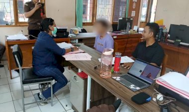 Kasus-Penganiayaan-di-Kupang,-Polsek-Kota-Raja-Serahkan-Tersangka-dan-Barang-Bukti-ke-Kejaksaan.