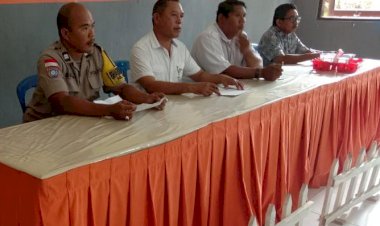 Bhabinkamtibmas-Batuplat-Fasilitasi-Mediasi-Kasus-Dugaan-Penipuan-Jual-Beli-Tanah,-Kedua-Pihak-Capai-Kesepakatan-Damai.