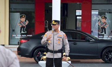 Kapolresta-Kupang-Kota-Pimpin-Apel-Pagi,-Evaluasi-Kinerja-dan-Tekankan-Penguatan-Pelayanan-Publik.