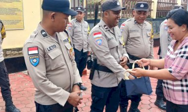 Polsek-Kota-Raja,-Polresta-Kupang-Kota-Penggalangan-Dana-Bantuan-Kemanusiaan-untuk-Korban-Banjir-di-Sumatera.