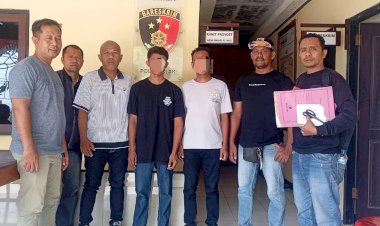 Polsek-Alak,-Polresta-Kupang-Kota-Serahkan-Dua-Tersangka-Pengeroyokan-Anak-ke-Kejaksaan.