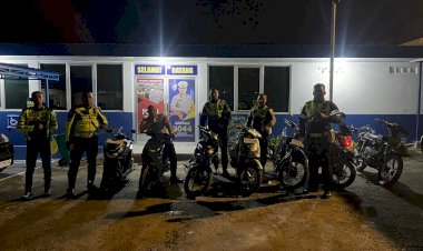 Satuan-Lalulintas-Bubarkan-Trek-Trekkan-dalam-Giat-Patroli-Rutin-dan-Amankan-Sepeda-Motor-yang-Menabrak-Anggota