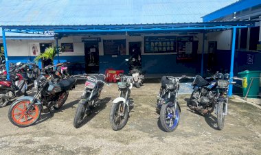 Satlantas-Polresta-Kupang-Kota-Gelar-Patroli-Malam-Natal,-Tindak-Pengguna-Knalpot-Racing-dan-Aksi-Balap-Liar-Jalanan.