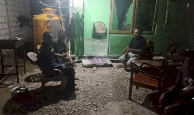 Selesaikan-Masalah-Penganiayaan-Secara-Kekeluargaan,-Bhabinkamtibmas-Namosain-Fasilitasi-Perdamaian-Warga.