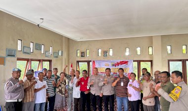 Dengar-Keluhan-Warga-Bakunase,-Polresta-Kupang-Kota-Berikan-Solusi-Terkait-Judi-Sabung-Ayam-Hingga-Aturan-SIM-Terbaru.