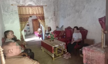 Bhabinkamtibmas-Maulafa-Mediasi-Kasus-Pengancaman-Antar-Warga,-Berakhir-Damai-Secara-Kekeluargaan.