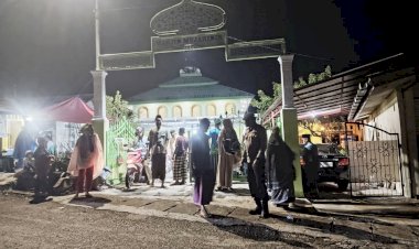 Polsek-Maulafa,-Polresta-Kupang-Kota-Intensifkan-Pengamanan-Pasar-Takjil-dan-Shalat-Tarawih.