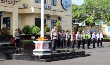 Kapolresta-Kupang-Kota-Pimpin-Apel-Jam-Pimpinan,-Tekankan-Respons-Cepat-Aduan-Masyarakat-dan-Patroli-Berbasis-Data.