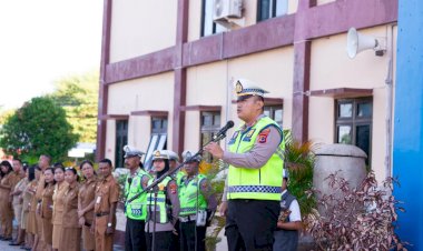 Polresta-Kupang-Kota-Edukasi-Pelajar-SMAN-3-Kota-Kupang-tentang-Tertib-Berlalu-Lintas