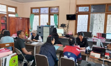 Beraksi-22-Kali,-Karyawan-Salon-Gasak-Uang-Majikan-Rp44,7-Juta:-Polsek-Maulafa-Limpahkan-Tersangka-ke-Kejari.