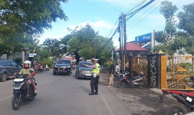 Satlantas-Polresta-Kupang-Kota-Hadirkan-Rasa-Aman-Saat-Ibadah-Minggu-di-Sejumlah-Gereja