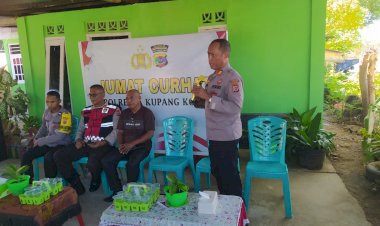 “Jumat-Curhat”-Polresta-Kupang-Kota-di-Oesapa:-Warga-Sampaikan-Aspirasi,-Polisi-Berikan-Solusi-Kamtibmas.