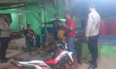 Cegah-Gangguan-Kamtibmas,-Patroli-Polsek-Maulafa-Bubarkan-Kelompok-Pemuda-Konsumsi-Miras-dan-Karaoke-Dini-Hari.
