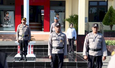 Wakapolresta-Kupang-Kota-Pimpin-Apel-Pagi,-Tekankan-Peningkatan-Pelayanan-dan-Hindari-Pelanggaran.