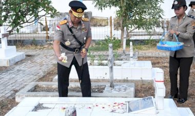 Polda-NTT-Gelar-Upacara-Ziarah-Tabur-Bunga-di-TMP-Dharma-Loka,-Wujud-Penghormatan-kepada-Jasa-Para-Pahlawan-Jelang-Hari-Bhayangkara-ke-80.