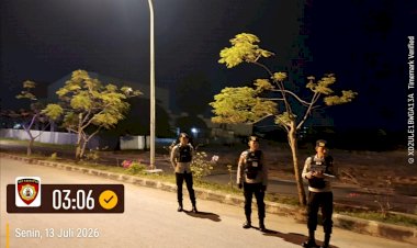 Tekan-Kriminalitas-Malam-Hari,-Polresta-Kupang-Kota-dan-Polsek-Jajaran-Gelar-Patroli-Skala-Besar-Cipta-Kondisi.