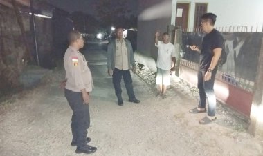 Respons-Cepat-Piket-SPKT-Polsek-Maulafa-Padamkan-Api-Akibat-Pembakaran-Sampah-di-Penfui