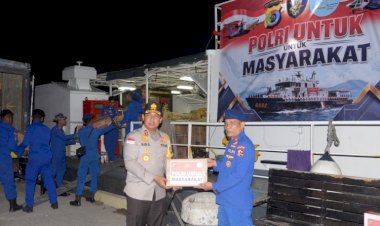 Polri-Kirim-Bantuan-Logistik-ke-Pulau-Palue,-Kapolda-NTT-Lepas-KP.-Kasturi-6002.