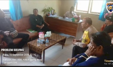 Bhabinkamtibmas-Batuplat-Bersama-Lurah-dan-Babinsa-Mediasi-Sengketa-Tanah,-Kedua-Pihak-Sepakat-Berdamai.