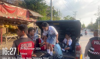 Cegah-Tawuran-Meluas,-Patroli-Samapta-Polresta-Kupang-Kota-Amankan-dan-Mengantar-Pulang-Pelajar-yang-Trauma.