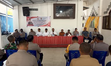 Polsek-Maulafa-Hadiri-Jumat-Curhat-Polda-NTT-di-GMIT-Getsemani-Sikumana,-Warga-Antusias-Sampaikan-Aspirasi.