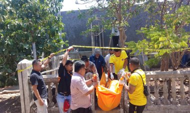 Polisi-Datangi-TKP-Penemuan-Jenazah-di-Pasir-Panjang,-Korban-Dibawa-ke-RS-Bhayangkara.