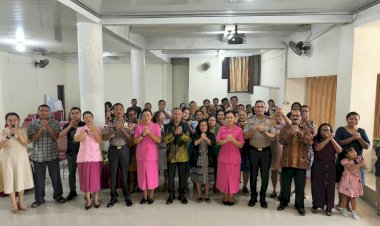 Kapolresta-Kupang-Kota-Kunjungi-GBI-Pondok-Daud-Sikumana,-Disambut-Hangat-Gembala-dan-Jemaat.