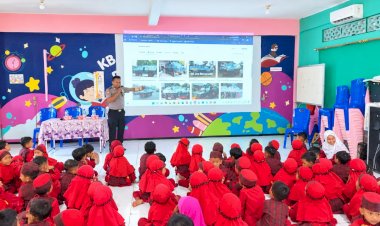 Cegah-Kekerasan-Sejak-Dini,-Polsek-Maulafa-Sosialisasi-Sekolah-Aman-dan-Nyaman-di-TK-Darul-Hijrah-Kolhua.