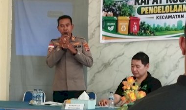 Dukung-Lingkungan-Bersih-dan-Sehat,-Kapolsek-Alak-Ajak-Semua-Pihak-Bergandengan-Tangan-Kelola-Sampah.