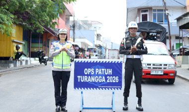 Polresta-Kupang-Kota-Ajak-Pengendara-Tertib-Berlalu-Lintas-Lewat-Operasi-Patuh-Turangga