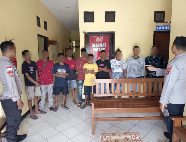 Respon Cepat Laporan Warga, Polsek Maulafa Amankan 10 Pemuda Konsumsi Miras di Depan Koperasi Timau Sikumana.