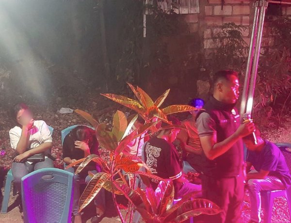 Kapolsek Maulafa Pimpin Patroli Lampu Biru, Bubarkan Pemuda Nongkrong dan Pesta Wisuda Melewati Batas Waktu di Sejumlah Titik.