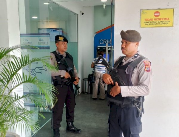 Unit Pamobvit Satsamapta Polresta Kupang Kota Laksanakan Pengamanan Objek Vital Perbankan dan Layanan Publik