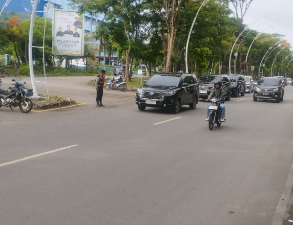 Pelayanan di Pagi Hari, Satsamapta Polresta Kupang Kota Bantu Kelancaran Aktivitas Warga.