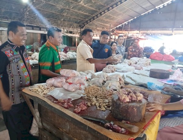 Tim Satgas Tipidter Polresta Kupang Kota Sidak Pasar Jelang Ramadhan 2026, Pastikan Harga dan Mutu Pangan Tetap Terjaga.