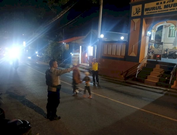Polsek Alak Intensifkan Pengamanan Tarawih Selama Bulan Ramadhan.