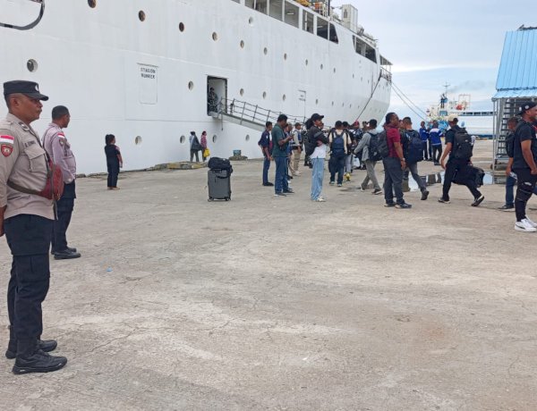 Pengamanan Embarkasi KM. Tidar Tujuan Pelabuhan Benoa Berjalan Aman dan Lancar.