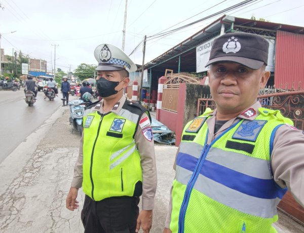 Pastikan Ramadhan Kondusif, Polsek Maulafa Amankan Sholat Tarawih dan Bazar Takjil.