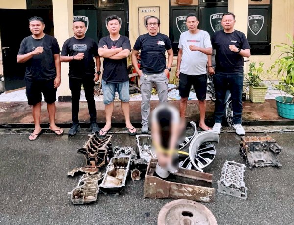 Terekam CCTV, Jatanras Polresta Kupang Kota Ringkus Komplotan Pencuri Spesialis Suku Cadang Mesin Mobil.