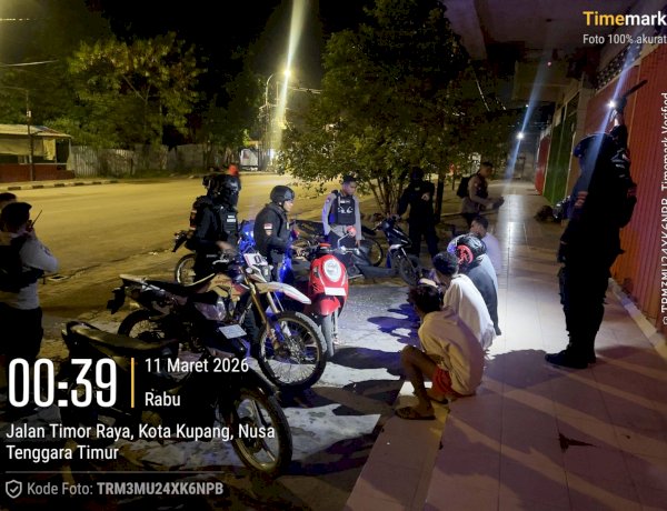 Jaga Kekhusyukan Sahur, Sat Samapta Polresta Kupang Kota Sisir Kerumunan Miras hingga Amankan Rumah Kosong.