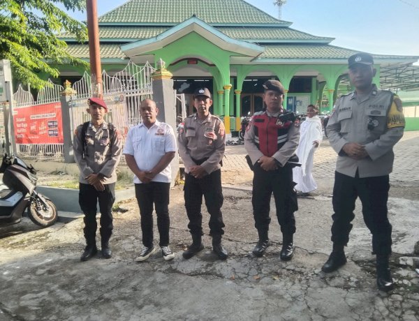 Berikan Rasa Aman di Hari Idul Fitri, Polresta Kupang Kota Terjunkan Personel Pengamanan Shalat Ied.