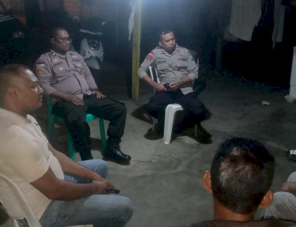Patroli Malam Hari, Polsek Maulafa Pastikan Situasi Kamtibmas Kondusif: Kapolsek Imbau Warga Bentuk Siskamling dan Jauhi Miras.