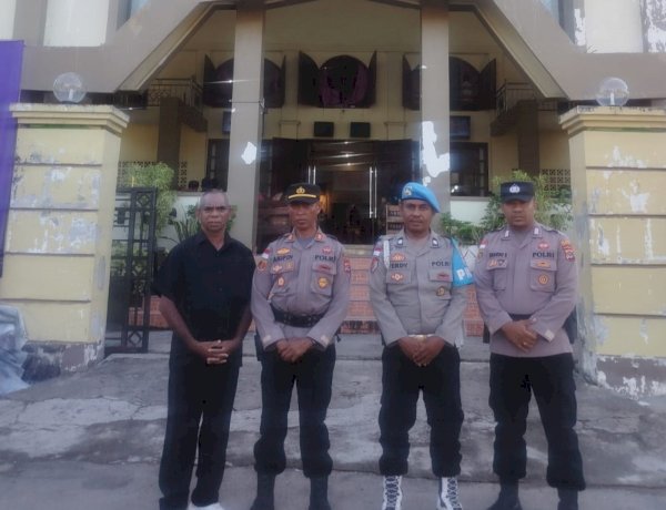 Polsek Kota Lama Amankan Ibadah Jumat Agung di 22 Gereja, Kapolresta Kupang Kota Apresiasi Sinergi Pengamanan.