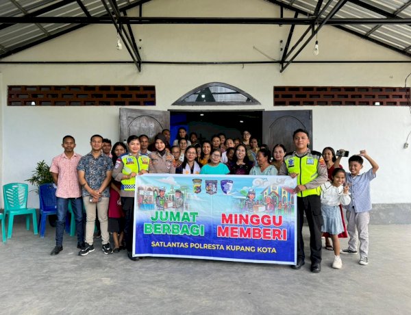 Satlantas Polresta Kupang Kota Gelar “Minggu Memberi”, Pererat Kedekatan dengan Jemaat di Manulai II.